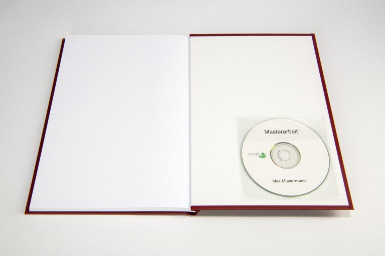 Hardcover rot mit eingeklebter CD Hülle